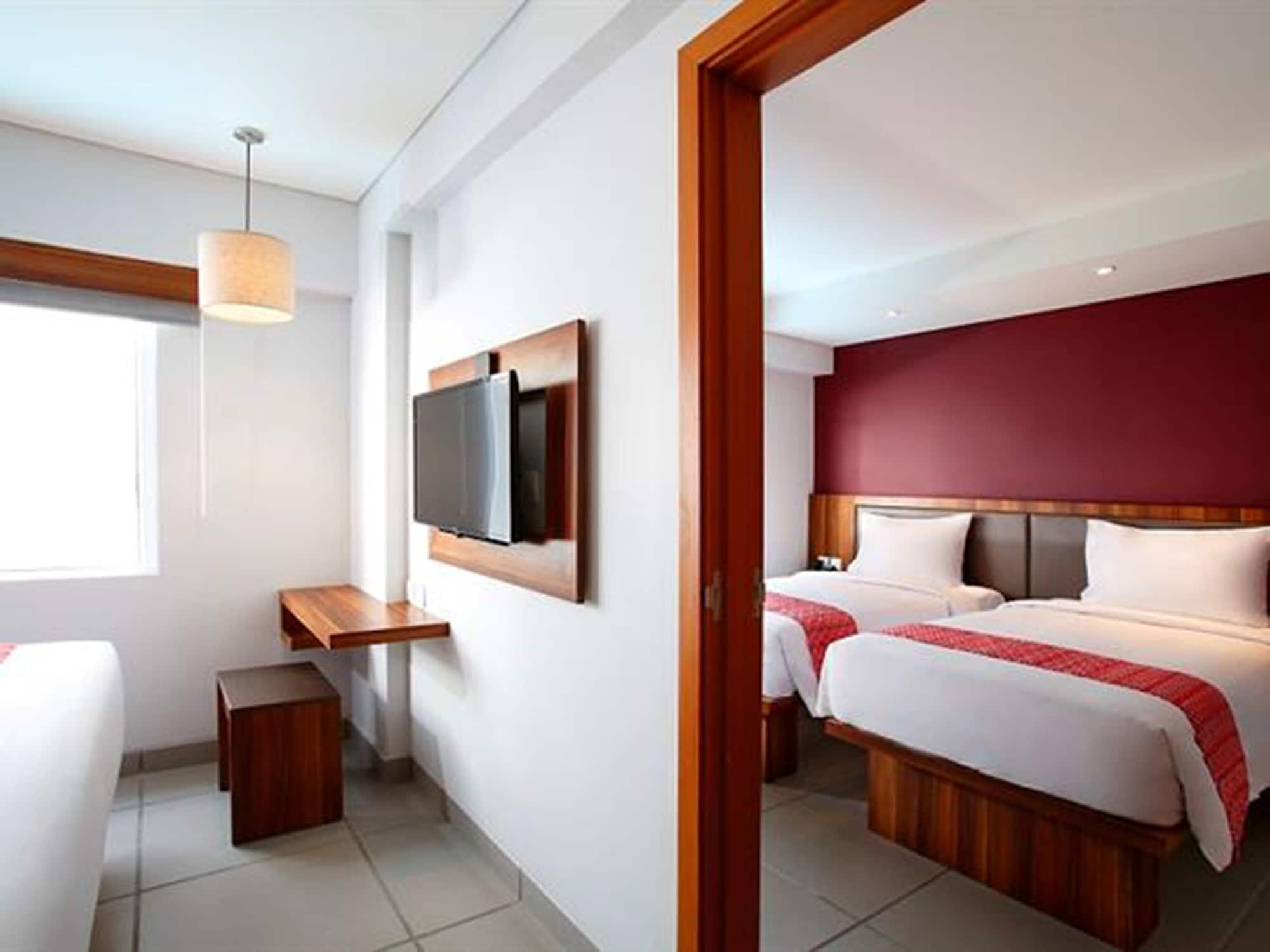 Hotel Swiss-Belexpress Kuta Legian Exterior foto